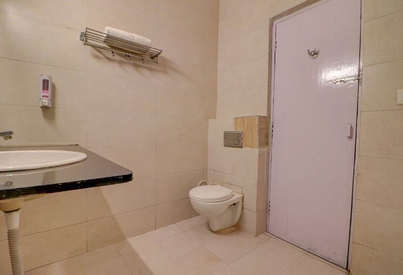 Fabhotel F9 Mall Road