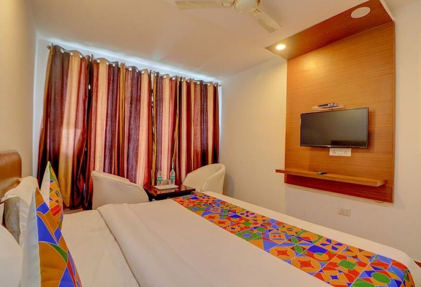 Fabhotel F9 Mall Road