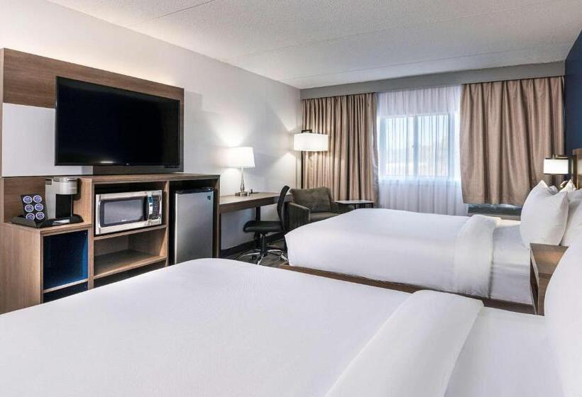 호텔 Comfort Suites Kingston Central