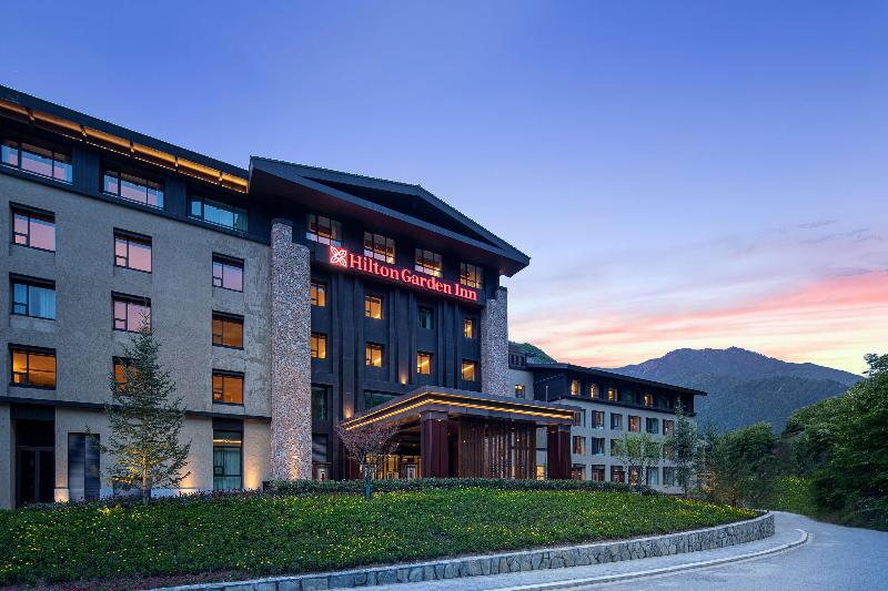 ホテル Hilton Garden Inn Jiuzhaigou