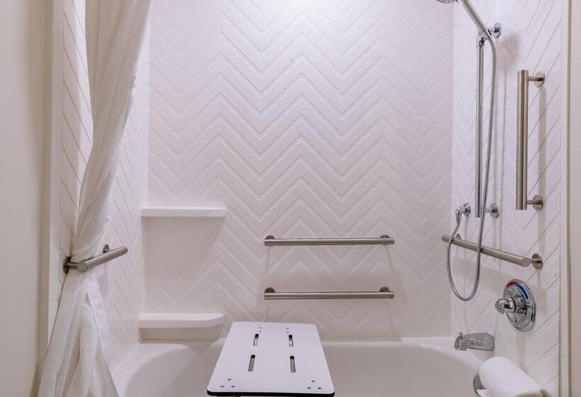 فندق Spice & Sky Atlanta Perimeter