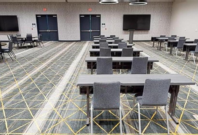 فندق Spice & Sky Atlanta Perimeter