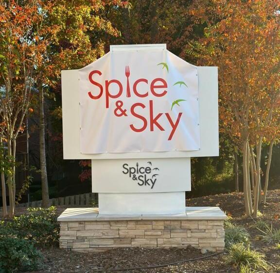 فندق Spice & Sky Atlanta Perimeter