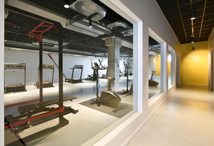 בית מלון כפרי Ibis Styles Namur