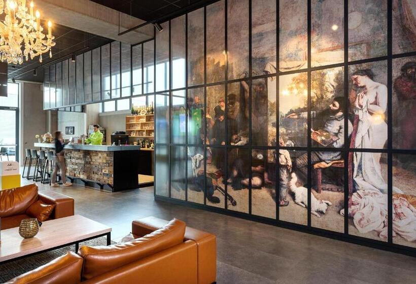 בית מלון כפרי Ibis Styles Namur