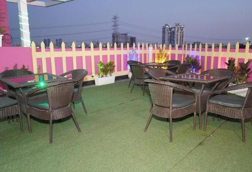 هتل The Dwelling Paradise