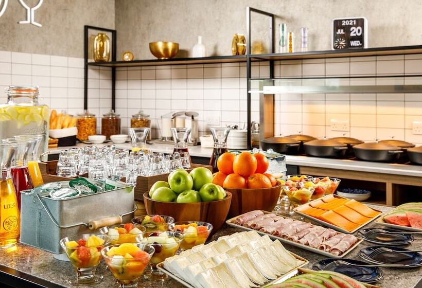 Aparthotel Adagio London Sutton Point