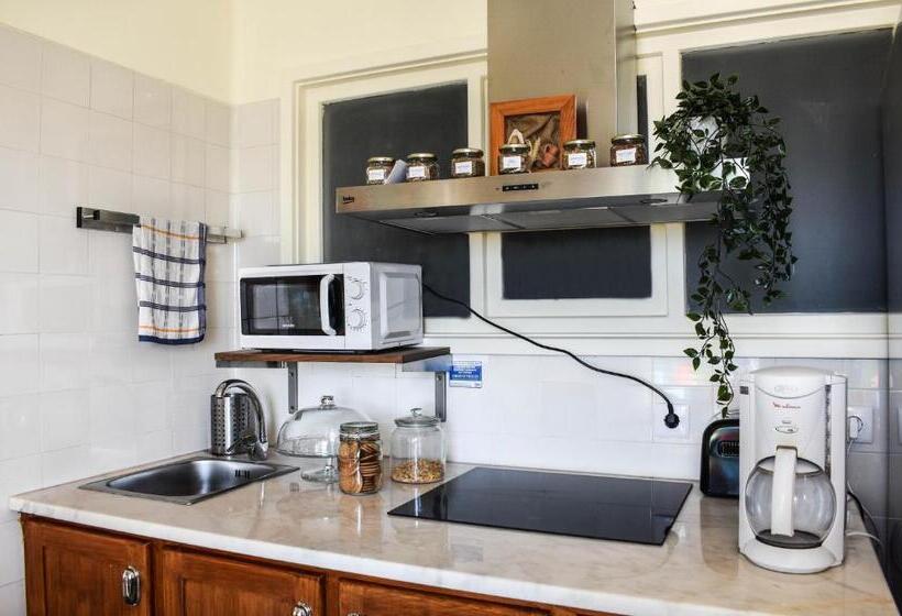 مبيت وإفطار Batalhoz House