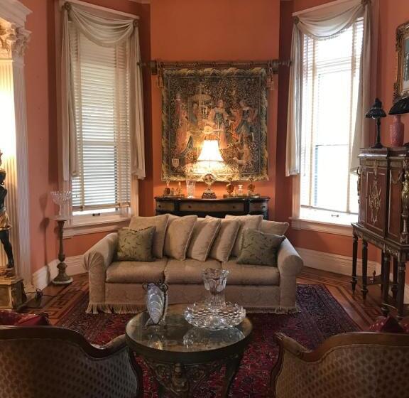 住宿加早餐 Burke Mansion