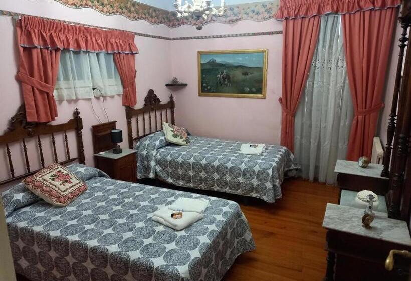 住宿加早餐  El Bordón De La Casa Batallón