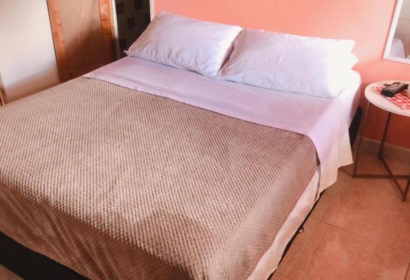 مبيت وإفطار Hospedaje Casa Rosa Jardín