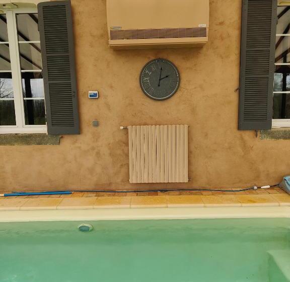 민박 Le Bas Chitray