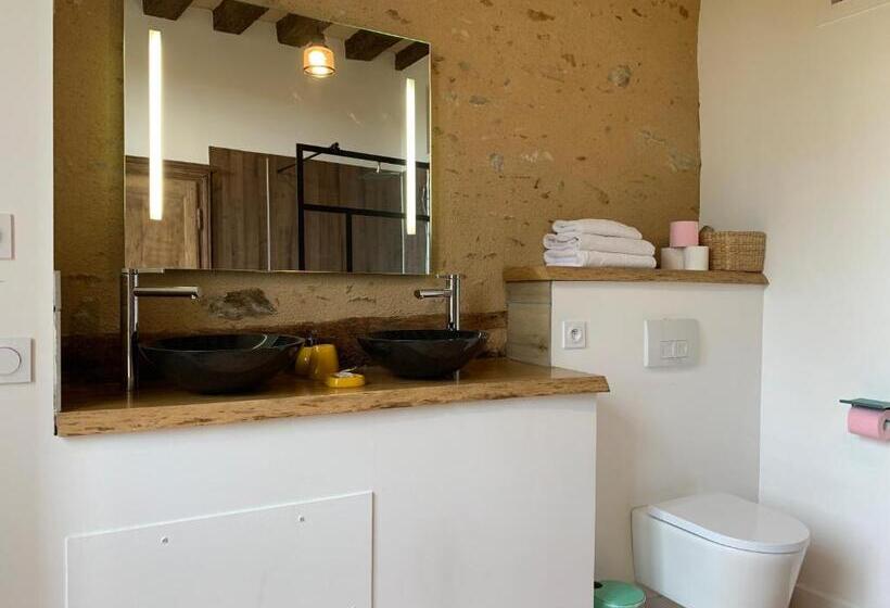 민박 Le Bas Chitray