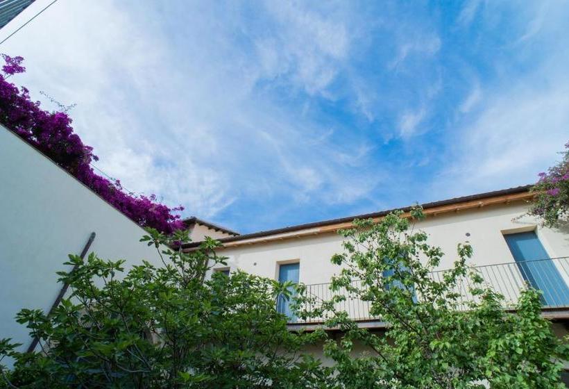 Bed and Breakfast Maharìa Bed & Wine