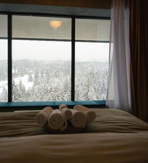 Отель Elexus Apartments Poiana Brasov