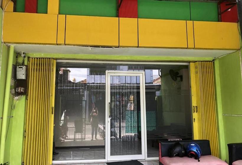 Отель Guest House Idm Inn Palu Redpartner