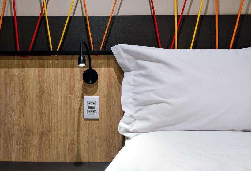 호텔 Ibis Styles Porto Alegre Moinhos De Vento