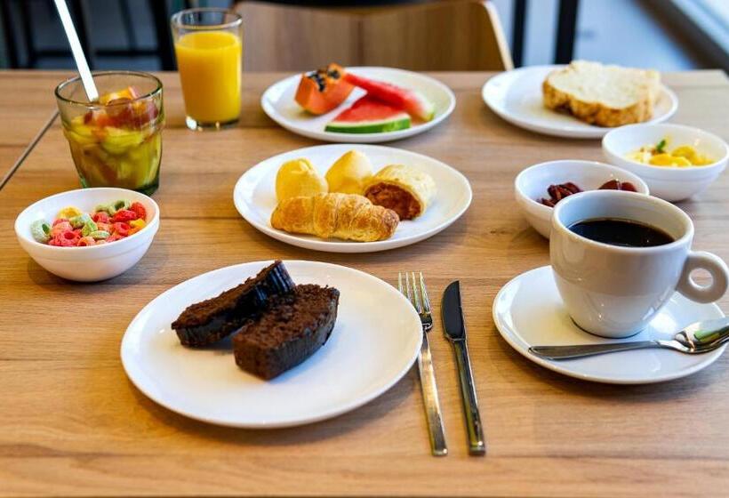 호텔 Ibis Styles Porto Alegre Moinhos De Vento