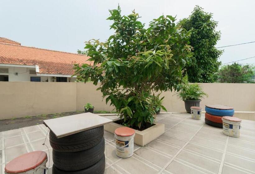 酒店 Koolkost Syariah Near Kampus Utama Universitas Budi Luhur