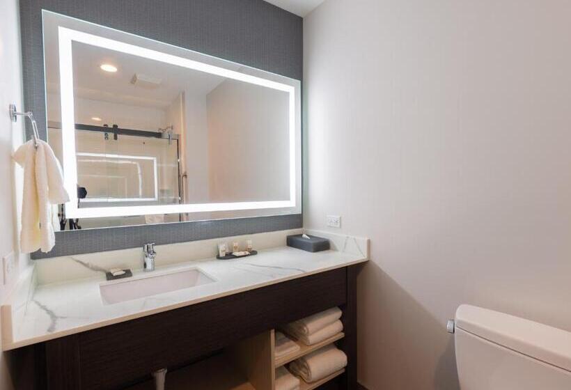 ホテル La Quinta Inn & Suites By Wyndham Shorewood