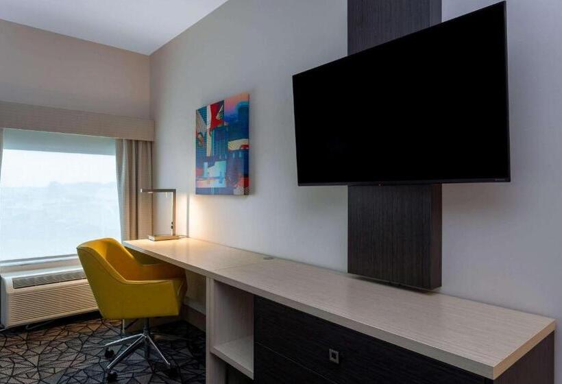 ホテル La Quinta Inn & Suites By Wyndham Shorewood