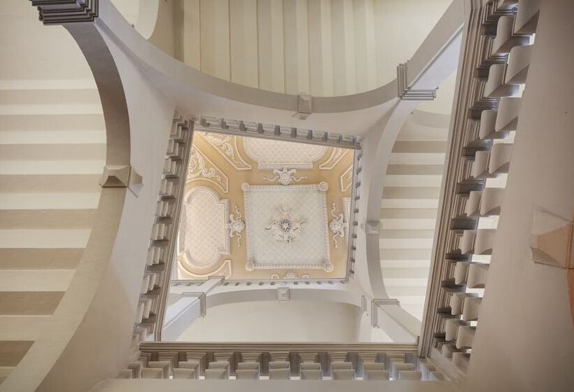 هتل Margaret Hôtel Chouleur