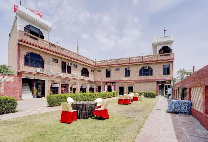 Hotel Oyo 80038  Fridays