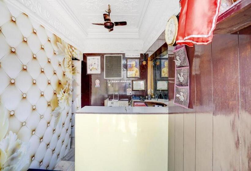 Hotel Oyo 80038  Fridays