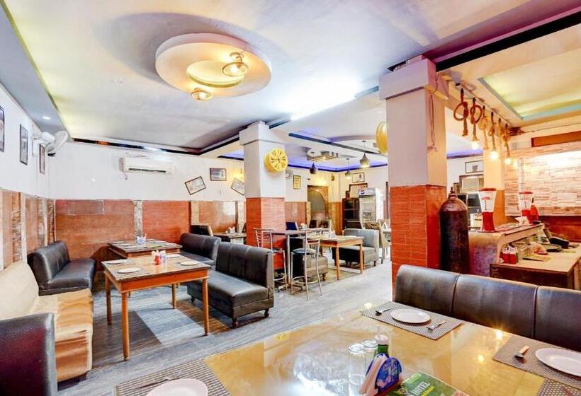 Hotel Oyo 80038  Fridays