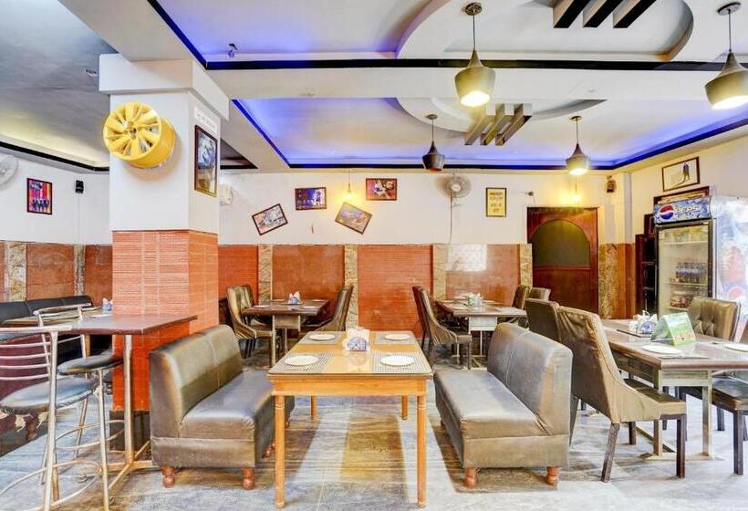 Hotel Oyo 80038  Fridays