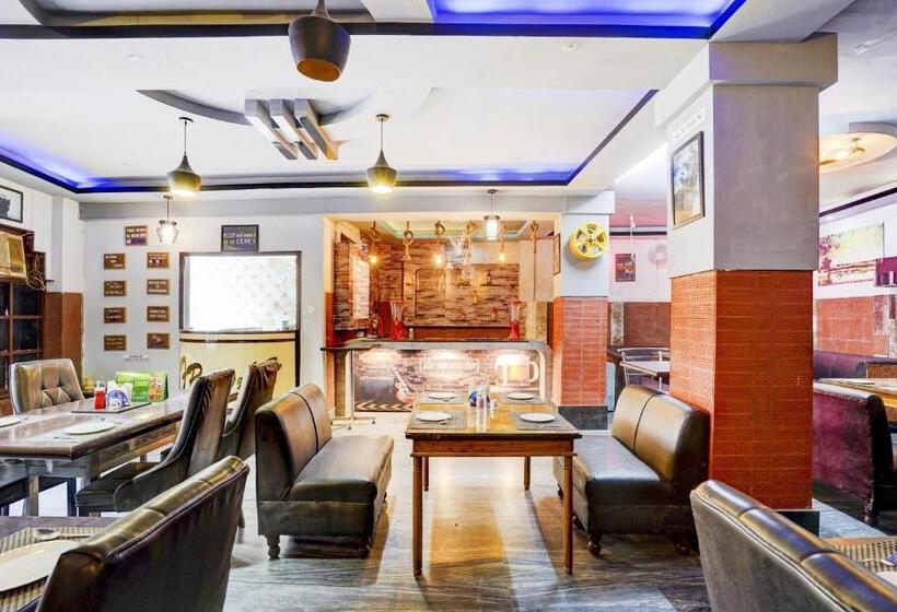 Hotel Oyo 80038  Fridays