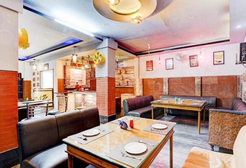 Hotel Oyo 80038  Fridays