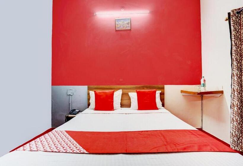 Hotel Oyo 80038  Fridays