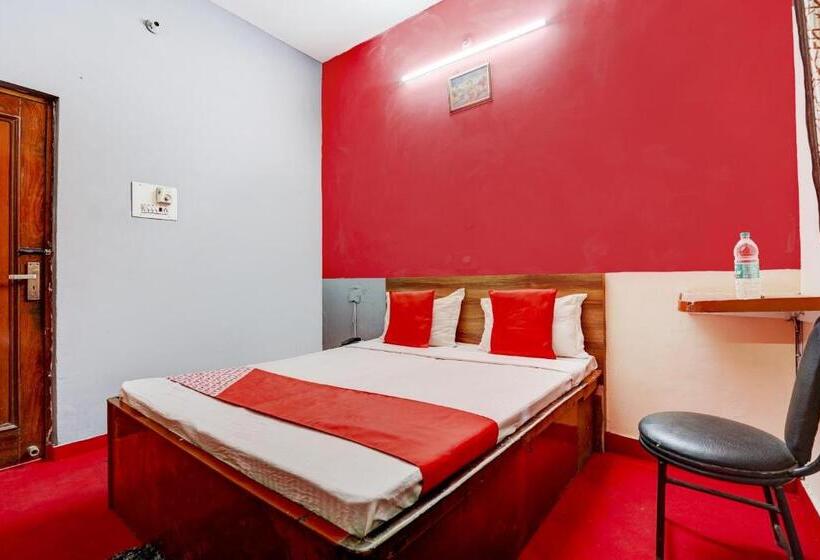 Hotel Oyo 80038  Fridays