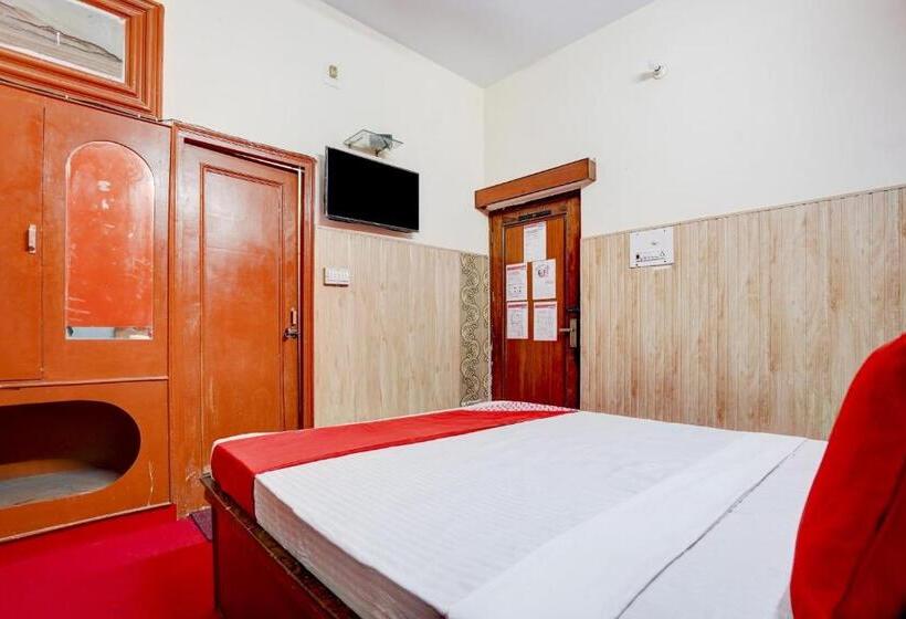 Hotel Oyo 80038  Fridays