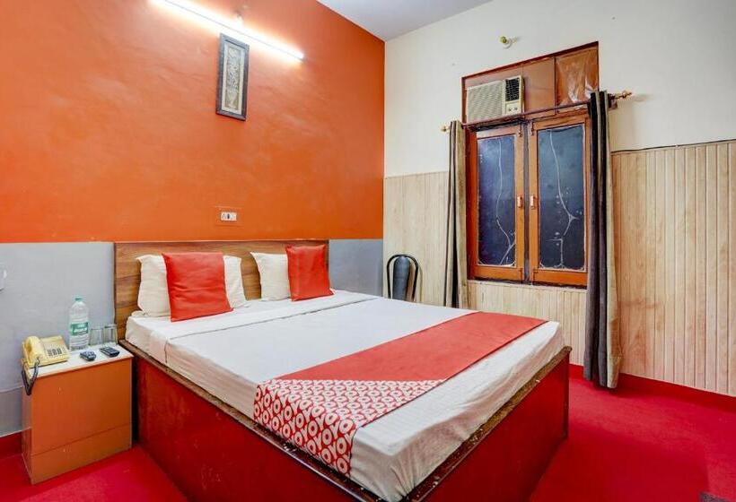 Hotel Oyo 80038  Fridays