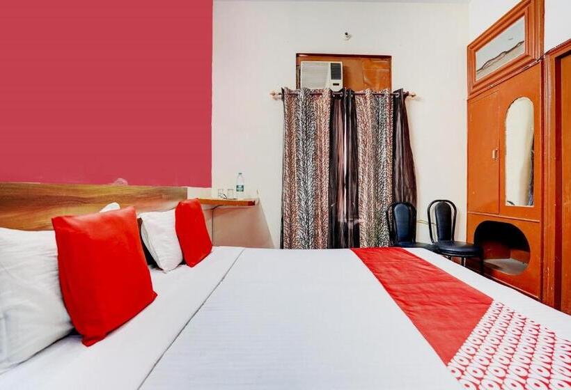 Hotel Oyo 80038  Fridays