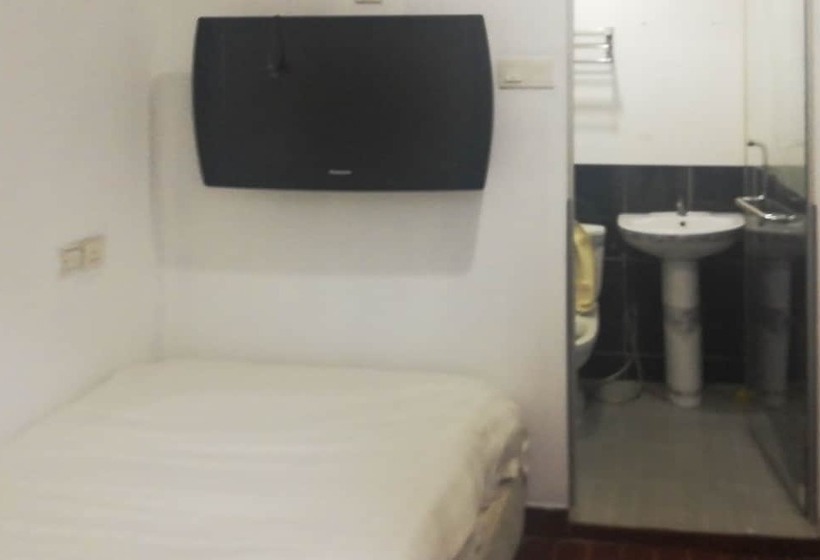 فندق Oyo 90248 Kapitan Inn