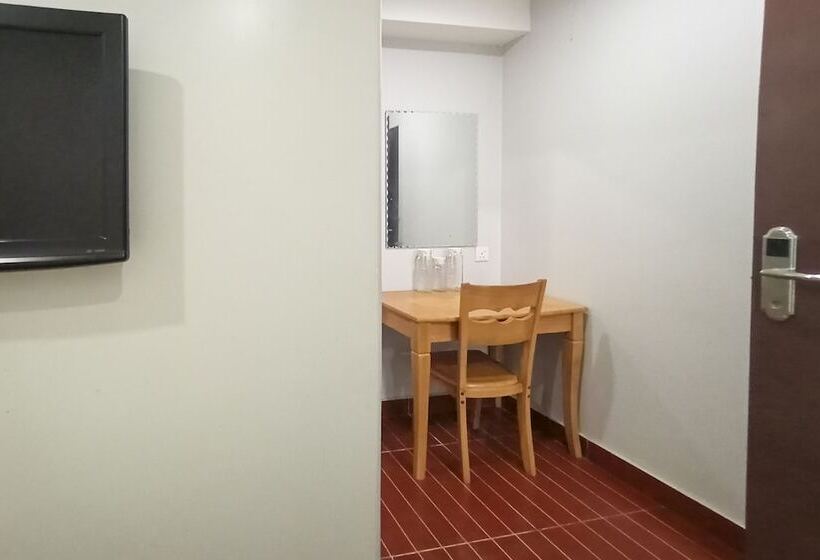 فندق Oyo 90248 Kapitan Inn