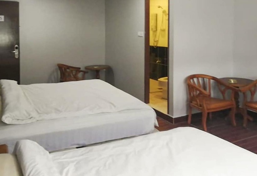 فندق Oyo 90248 Kapitan Inn