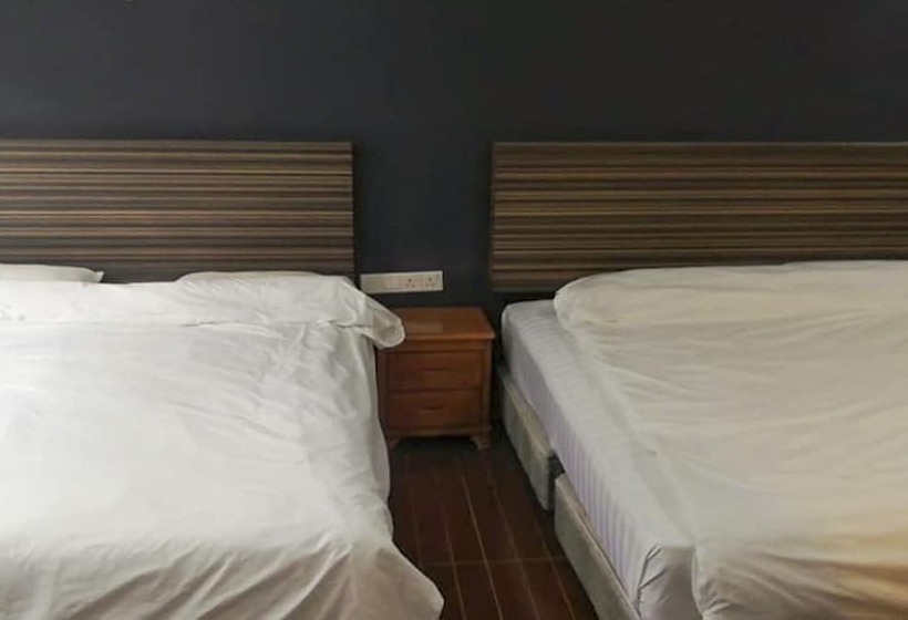 فندق Oyo 90248 Kapitan Inn