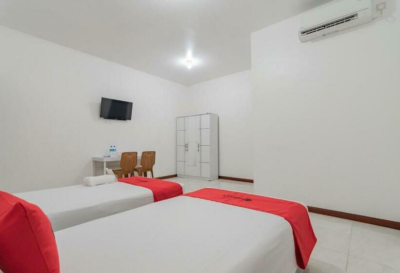 Отель Reddoorz At Vall Guest House Balikpapan