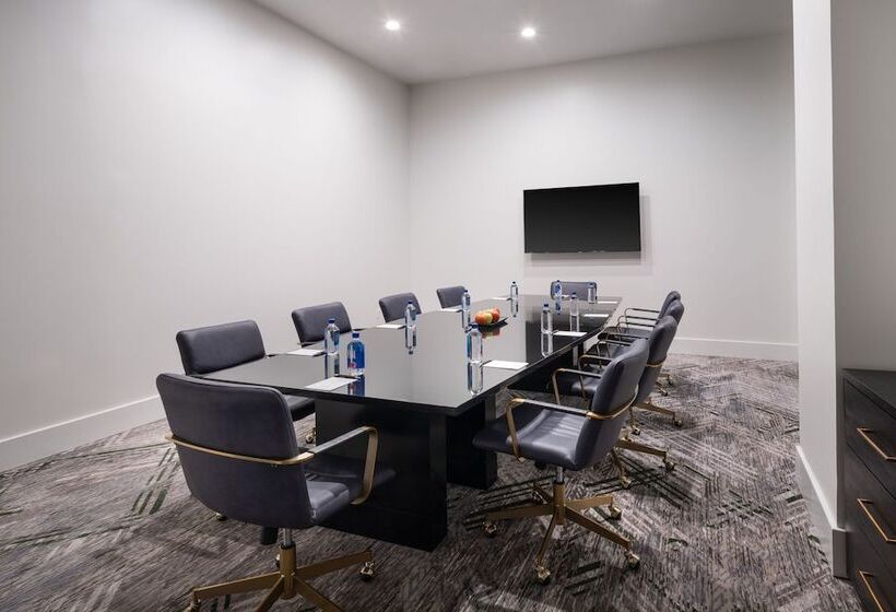 Sheraton Flowood The Refuge Hotel & Conference Center