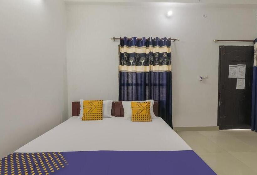 فندق Spot On Sahyadri Inn