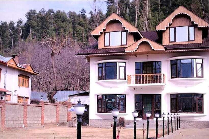ホテル Tih The Home2   Pahalgam