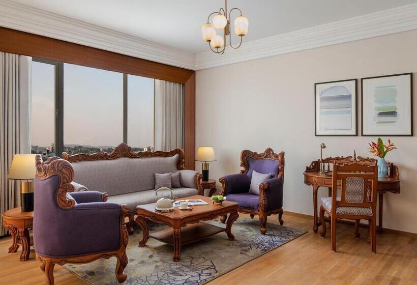 هتل Vivanta Thiruvananthapuram