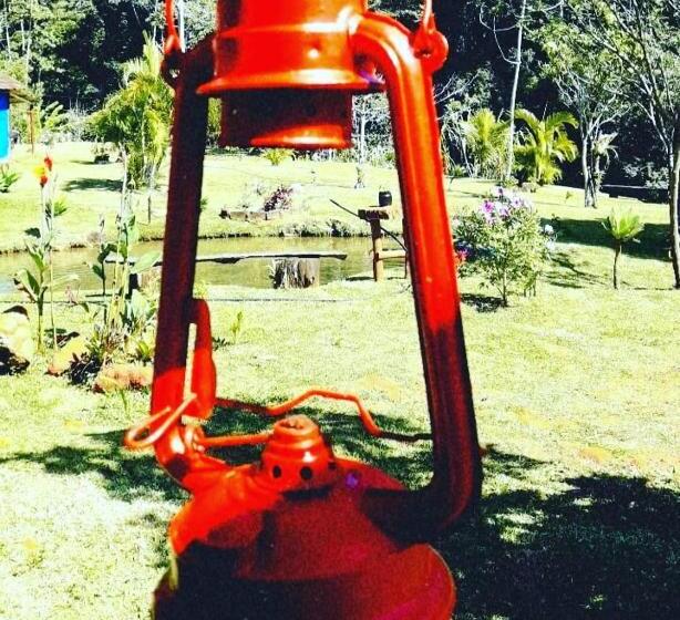 بنسيون Chales Cantinho Nosso