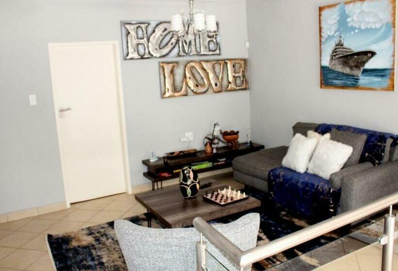 ペンション Comfort E Casa