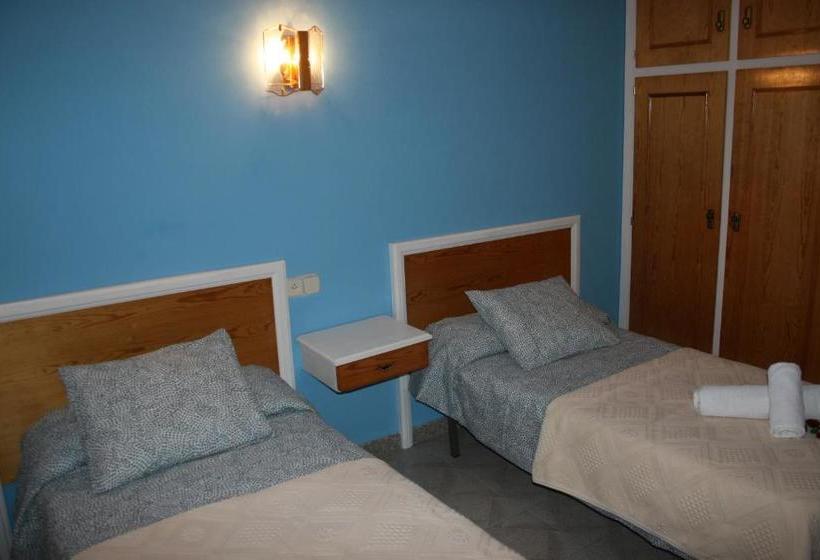 بنسيون Fonda Naval