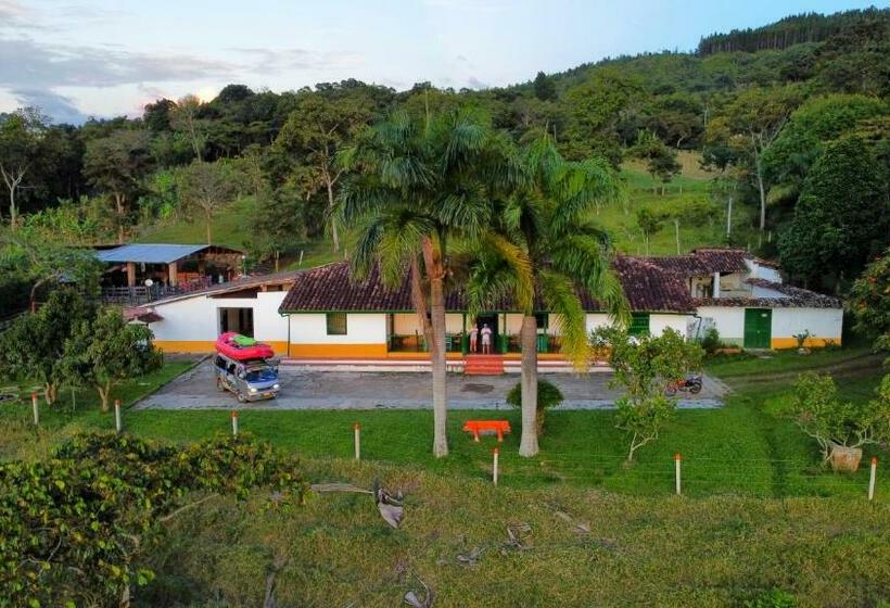 פנסיון La Hacienda